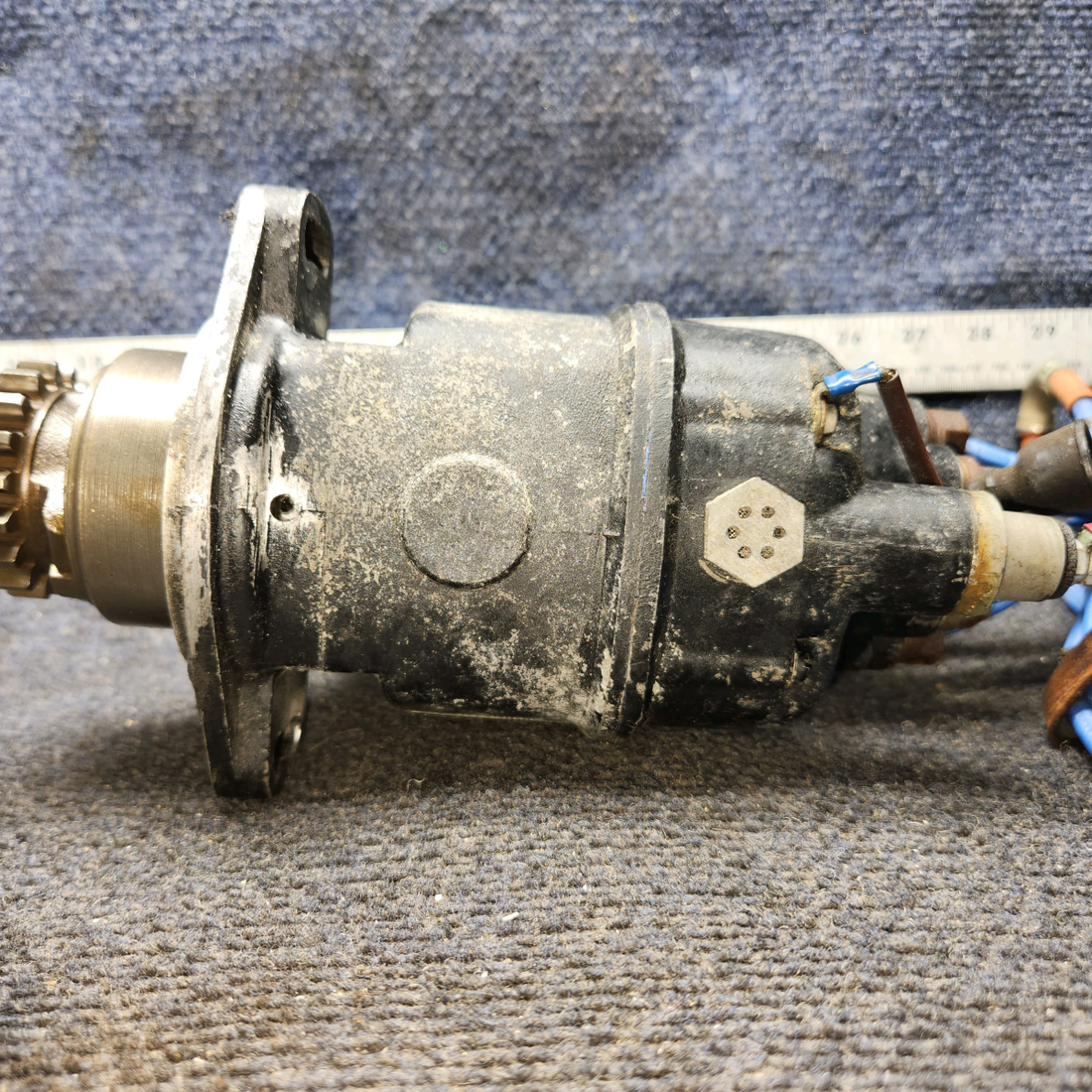 Used aircraft parts for sale, 664, 530603 Continental C125, C145 & O300 Cessna 172F Slick Magneto With Gear