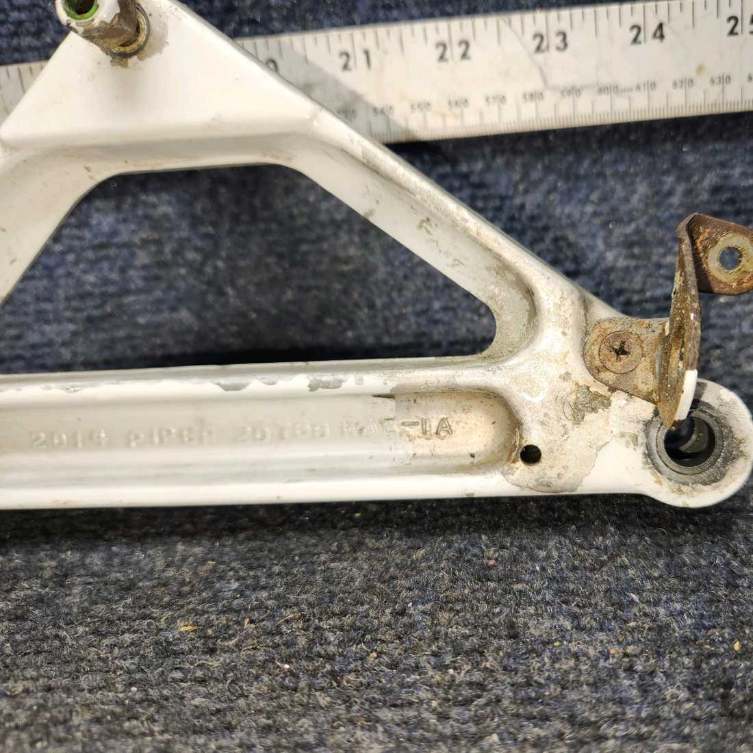 Used aircraft parts for sale, 20767-000 PIPER PA-24-250 Main Gear Link Assembly