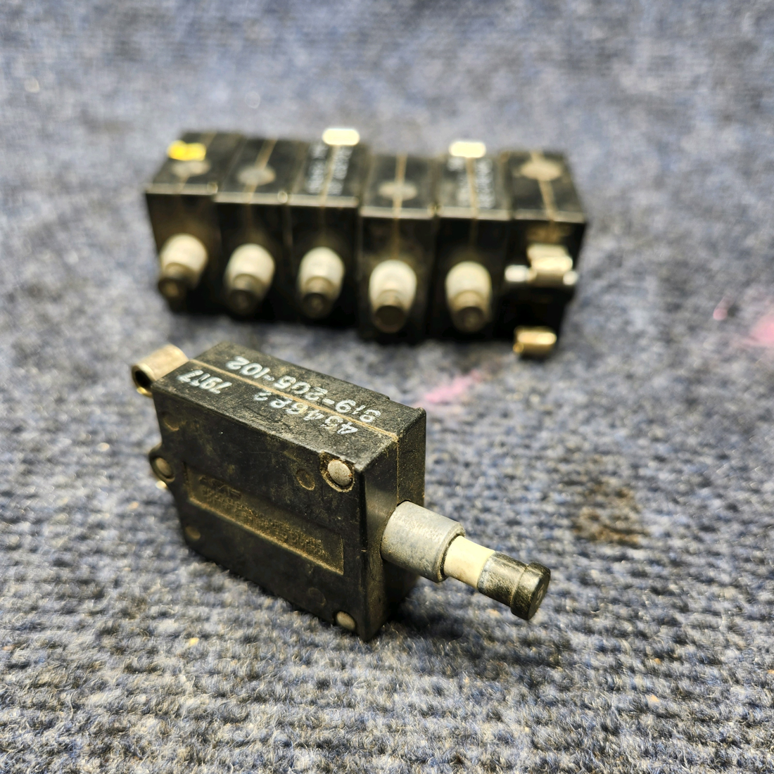 Used aircraft parts for sale, 823-205-102 Wood Piper PA-31T AMF BREAKER 5 AMP " PRICE PER EACH"