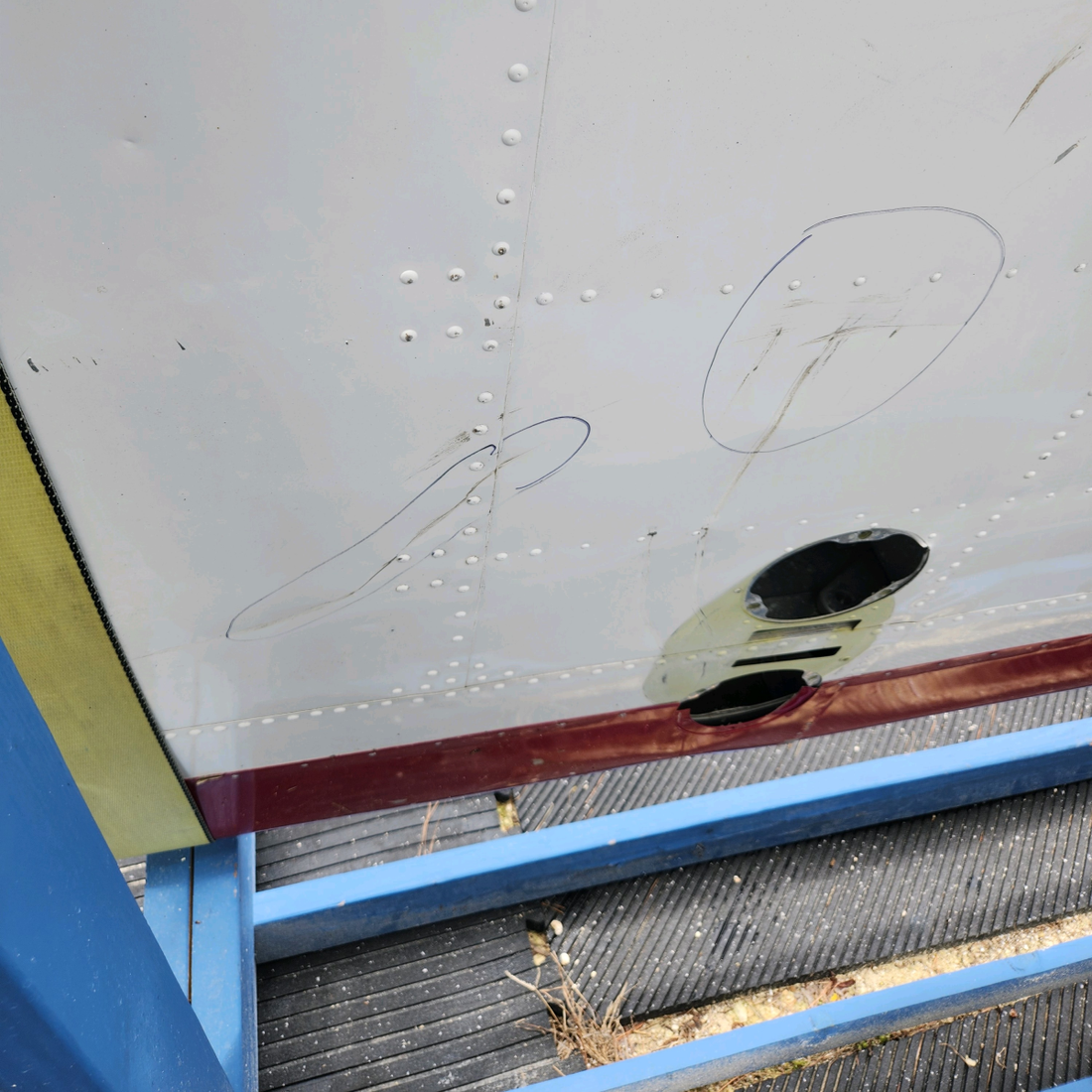 Used aircraft parts for sale, 0722182-4 Cessna year 1971 182P WING STRUCTURE LONG RANGE RH HORTON STOOL KIT INCLUDE LH HORTON STOOL KIT