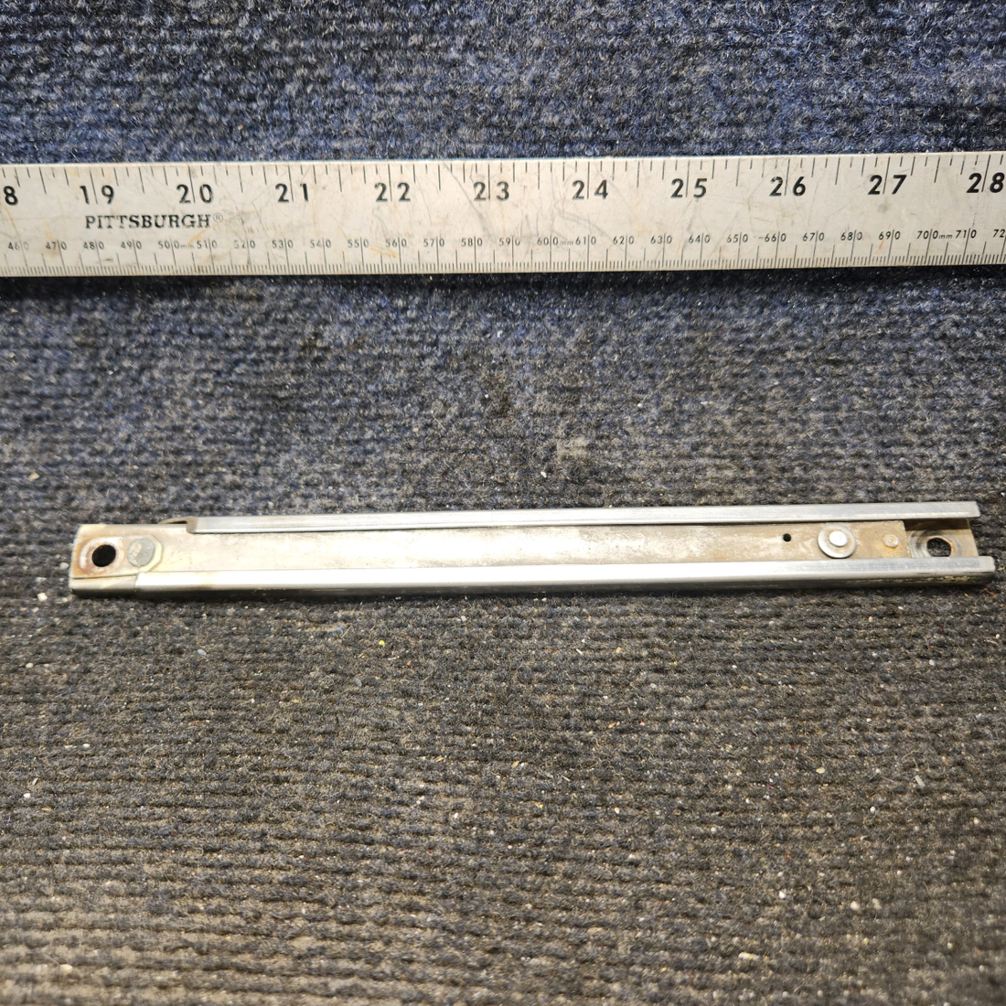 Used aircraft parts for sale, 65727-000 Piper PA-28-140 Door Holder Assembly