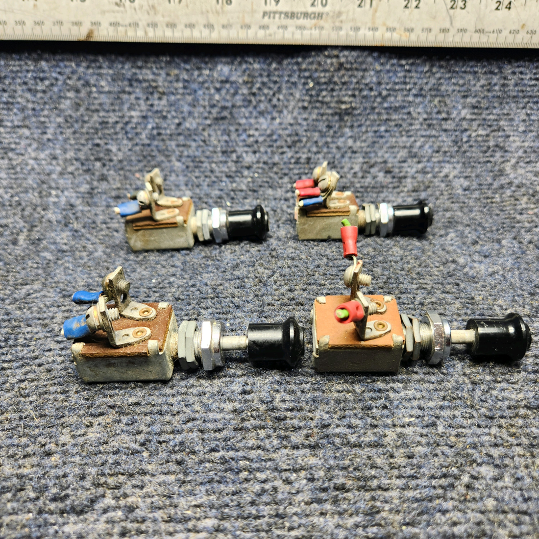 Used aircraft parts for sale, 0713026-4 CESSNA 172K PUSH PULL SWITCH ASSEMBLY "PRICE PER EACH"