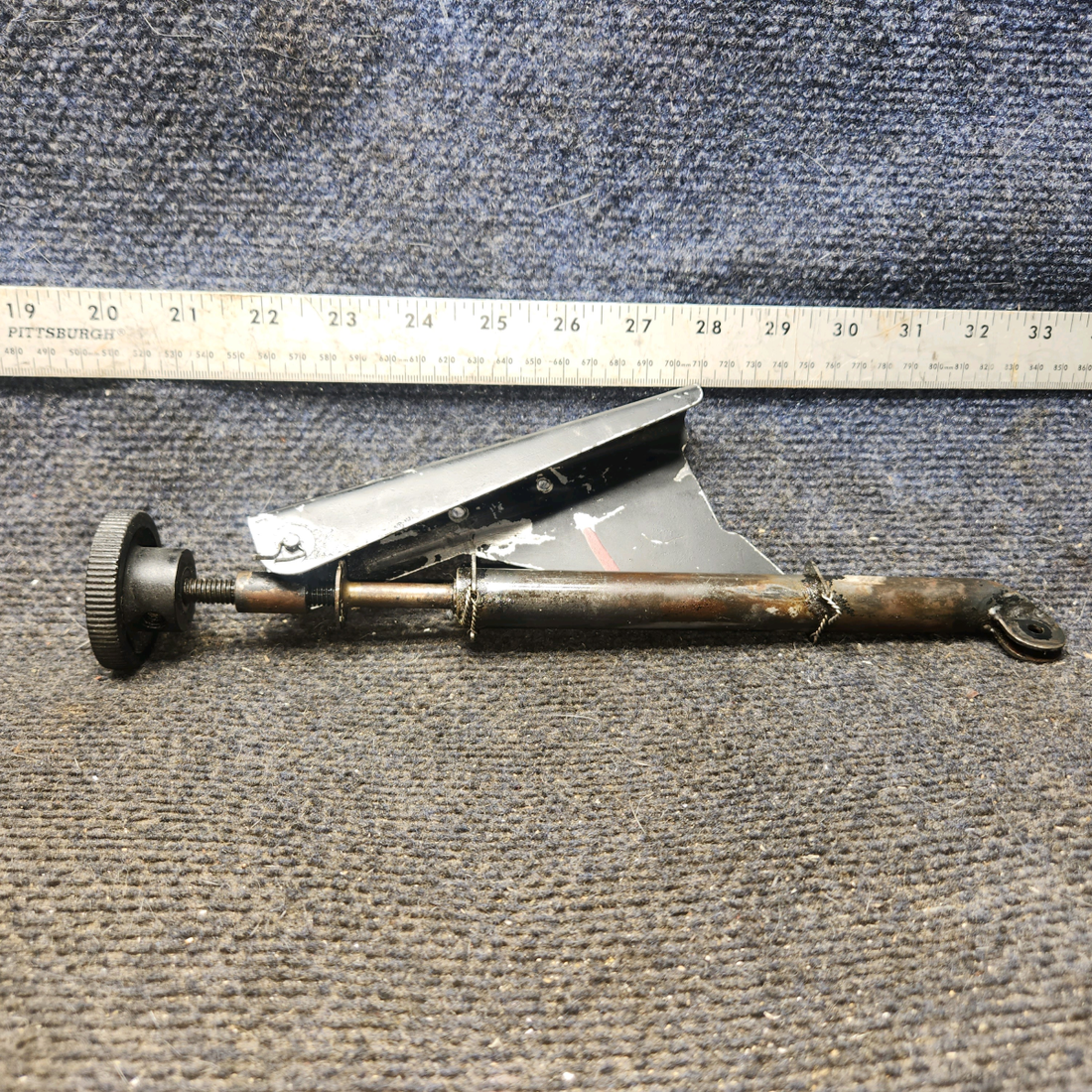 Used aircraft parts for sale, 65837-002, 69318-000 piper PA-28-181 Rudder Trim Adjustment Assembly