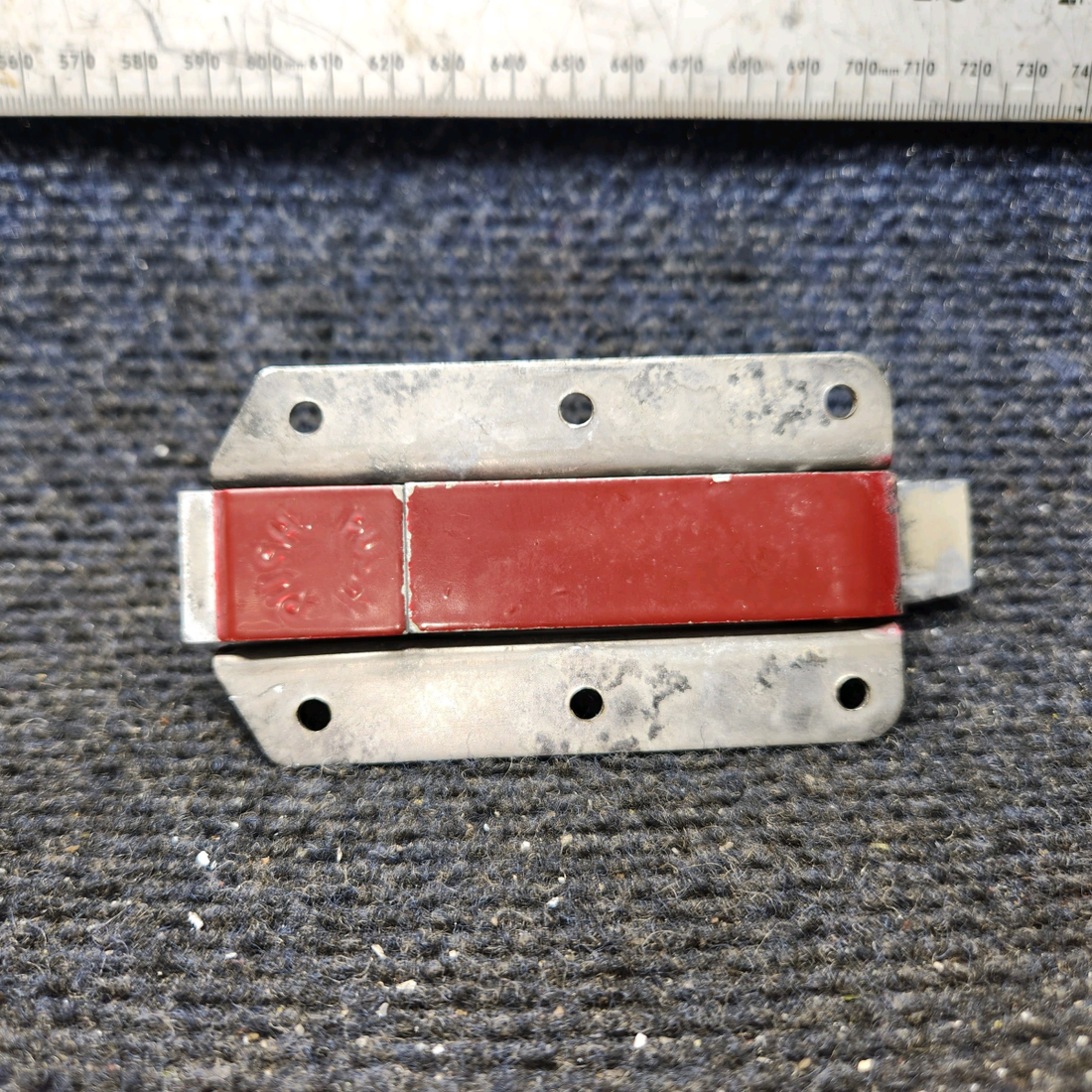 Used aircraft parts for sale, 472-077 Piper PA32RT-300 Baggage Door Trigger-Action Latch