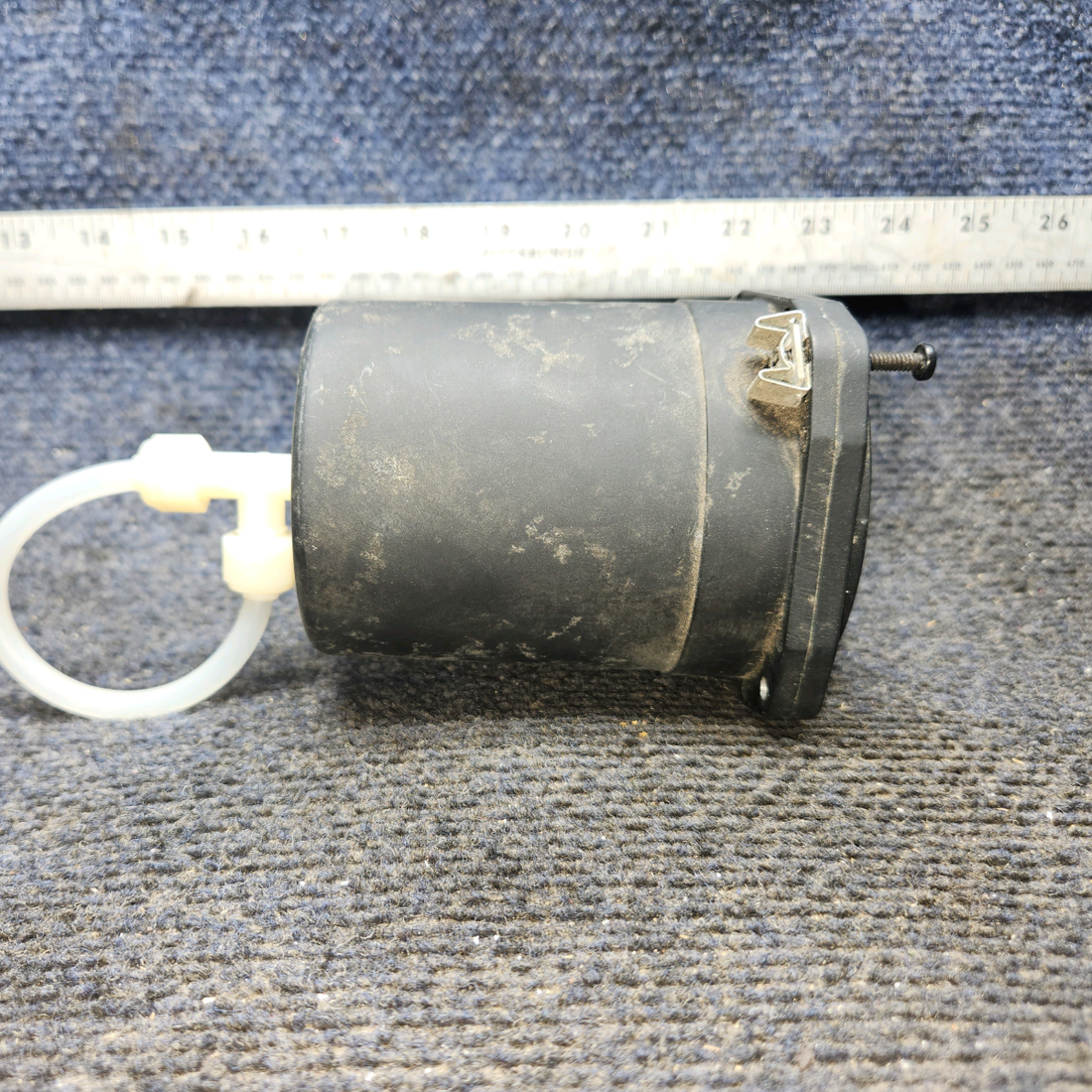 Used aircraft parts for sale, 7000-C92N2 Cessna Cessna 150J Vertical Speed Indicator