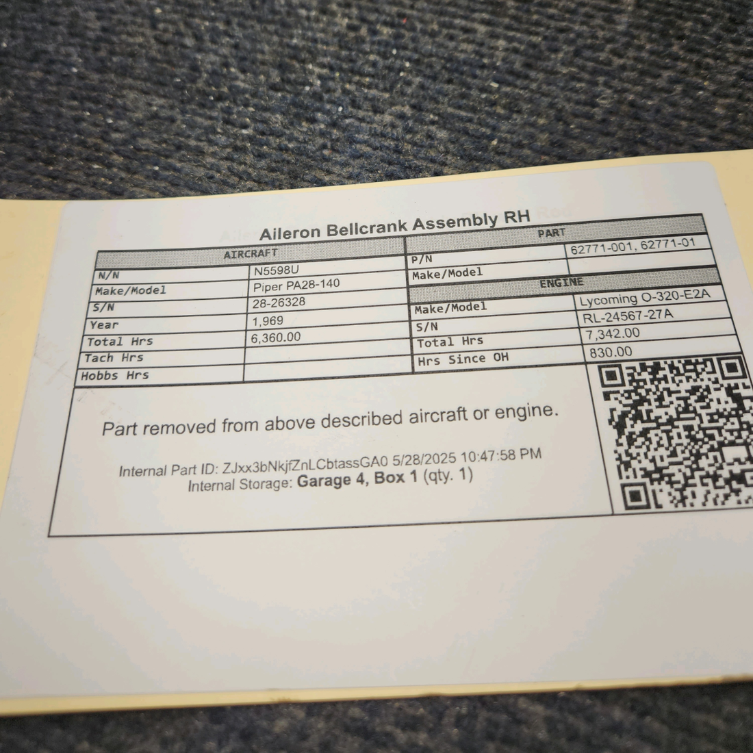 Used aircraft parts for sale, 62771-001 Piper PA28-140 Aileron Bellcrank Assembly RH
