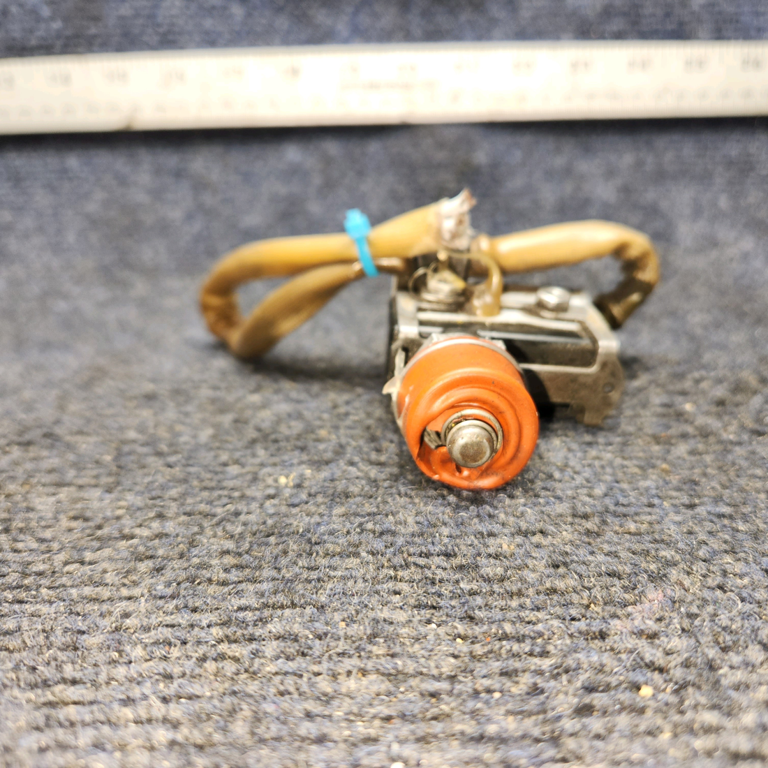 Used aircraft parts for sale, 487-820 PIPER PA-24-250 Nose Gear Switch Assembly