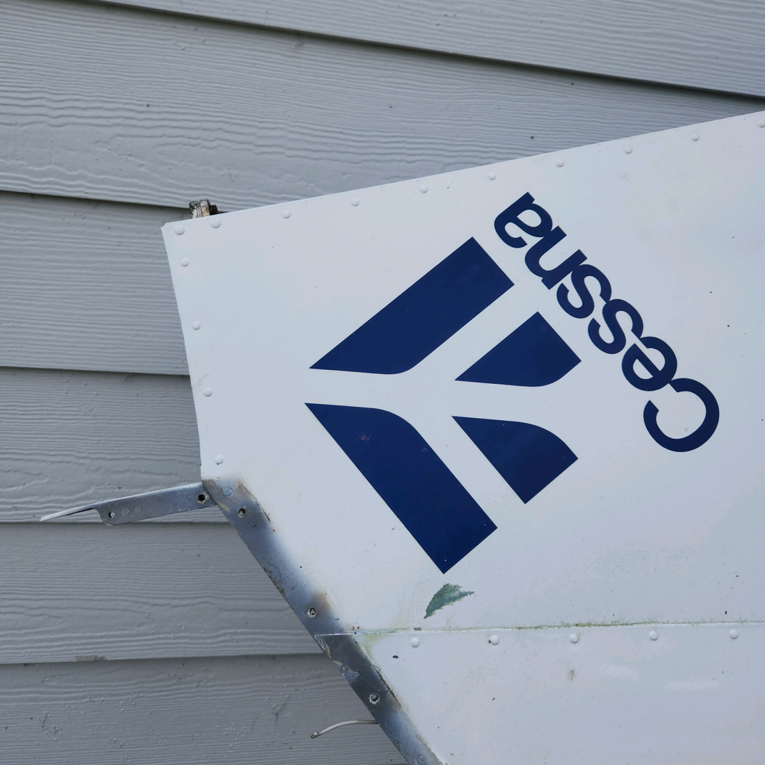 Used aircraft parts for sale, 0531006-203 cessna 172N Vertical Fin Assembly