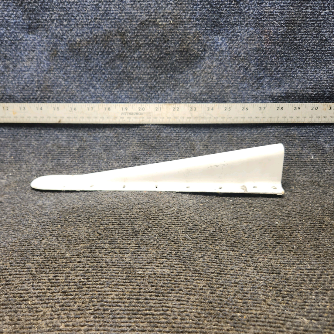 Used aircraft parts for sale, 0531020-1 cessna 172N Dorsal Fin Tip