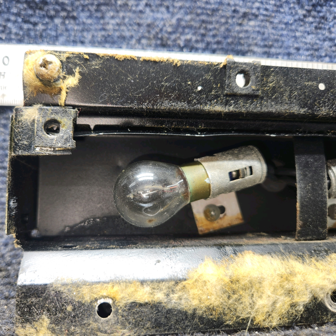 Used aircraft parts for sale, 0700623-14 Cessna 182G Panel Light Housing Assembly (Volts: 14)