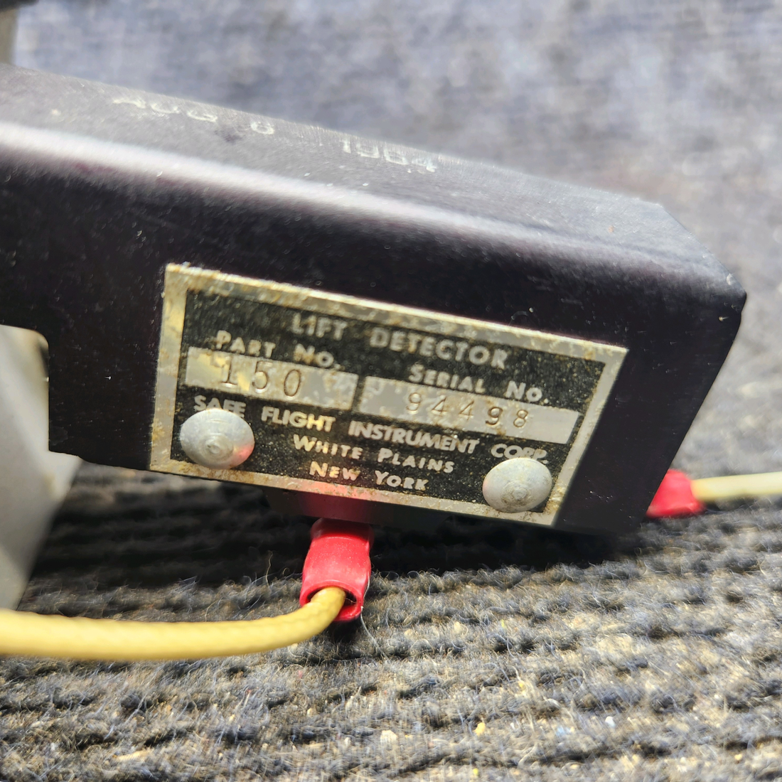Used aircraft parts for sale, 150 Safe Flight Instruments 150 Cessna 172F Lift Detector