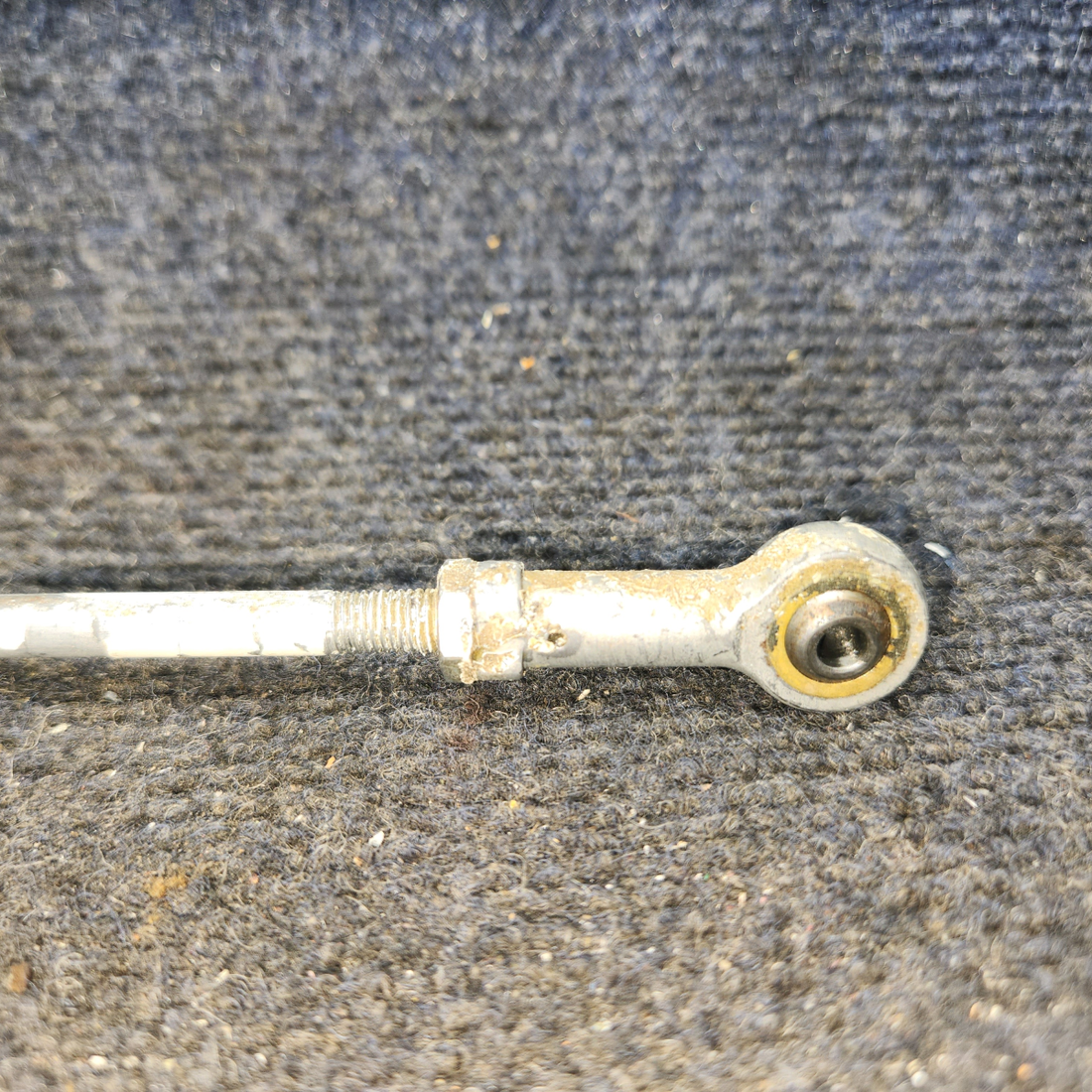 Used aircraft parts for sale, 0523218-2 Cessna 172F Aileron Push Pull Rod Assembly