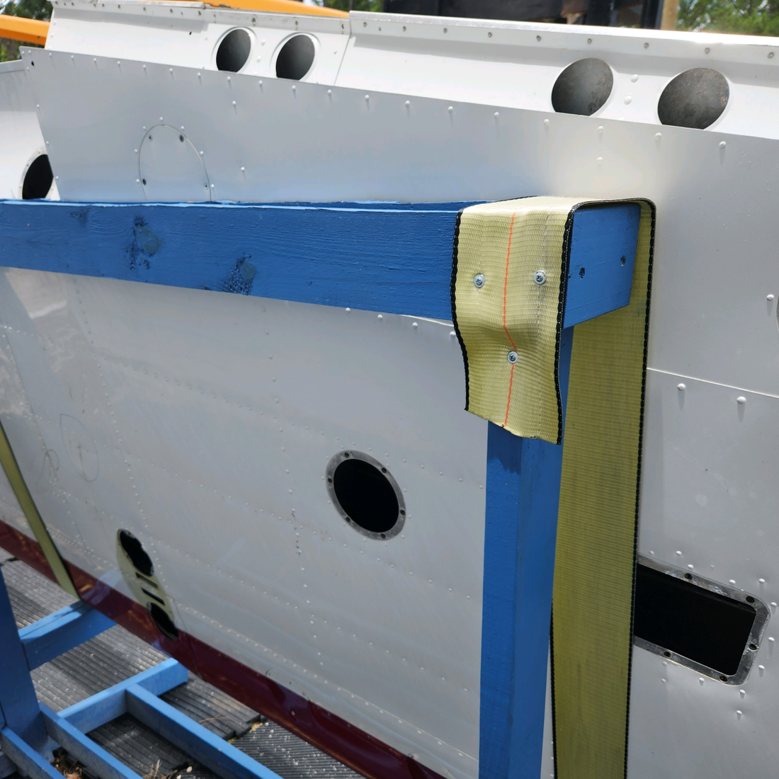 Used aircraft parts for sale, 0722182-4 Cessna year 1971 182P WING STRUCTURE LONG RANGE RH HORTON STOOL KIT INCLUDE LH HORTON STOOL KIT