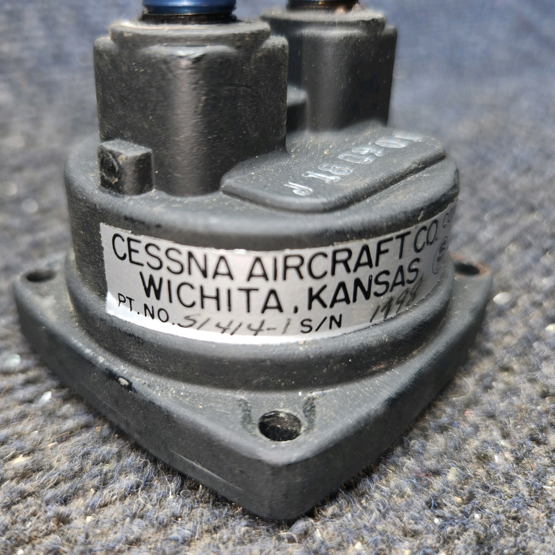 Used aircraft parts for sale, 51414-1 Standard Precision Cessna 172F Suction Indicator