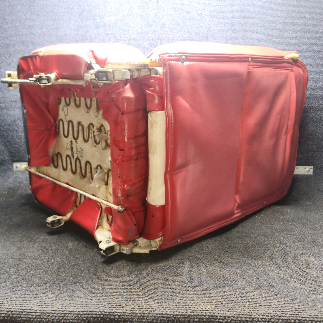 Used aircraft parts for sale, 0400118-65 cessna 150G L/H (Pilot) Seat