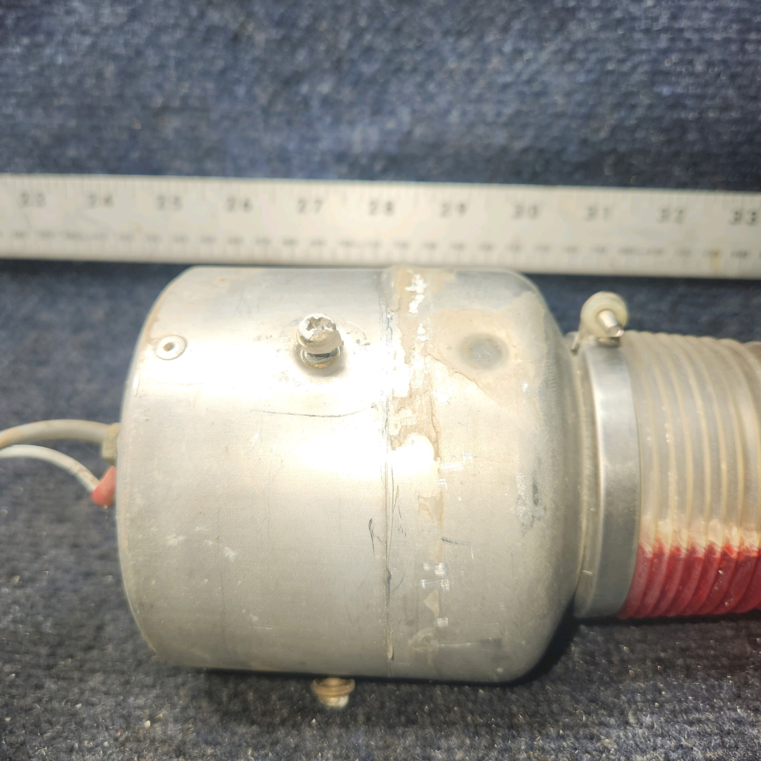 Used aircraft parts for sale, HRDF-14/28 WHELEN Piper PA28-140 Beacon Strobe Light Assembly