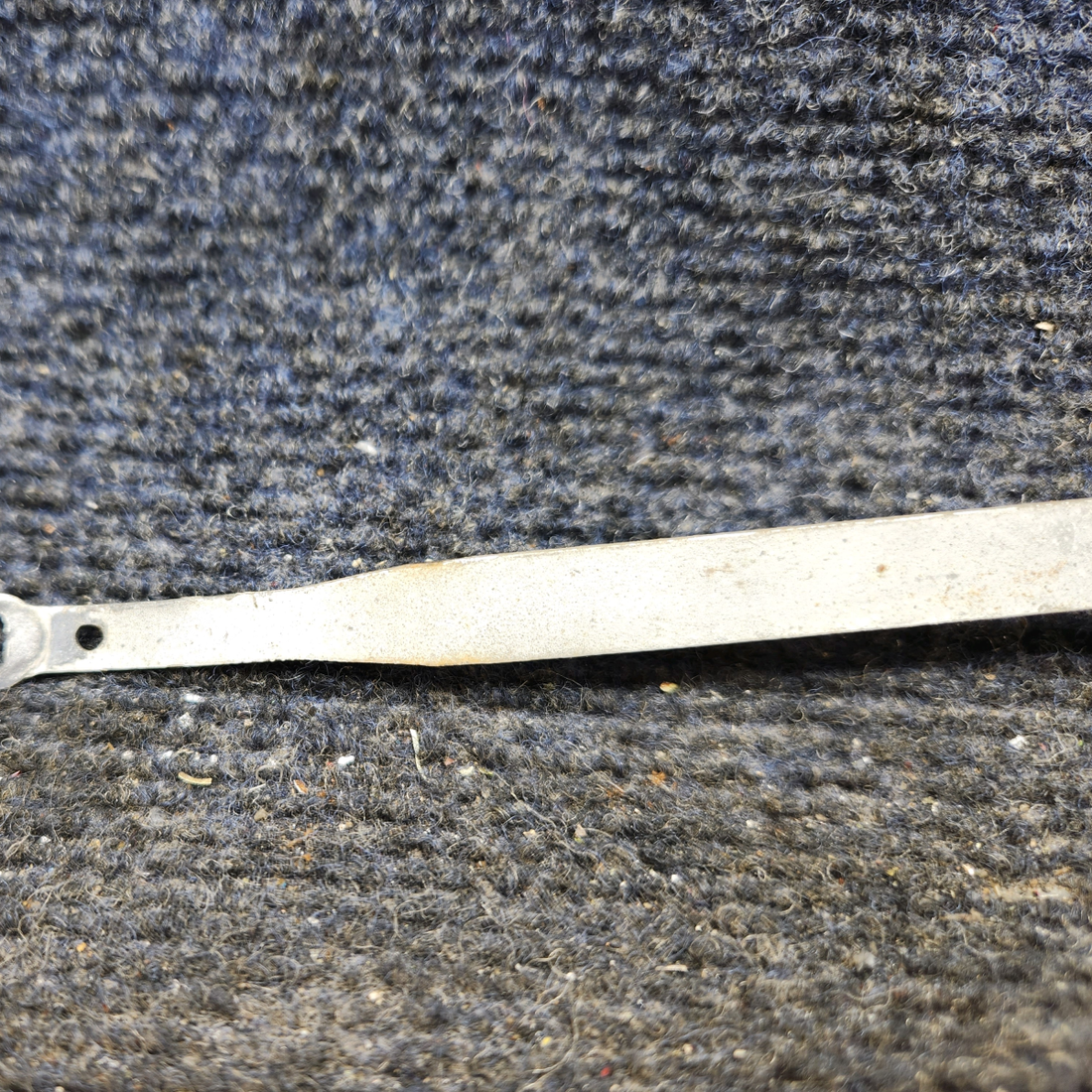 Used aircraft parts for sale, 0511112-18 Cessna 172E Cabin Door Latch Assembly