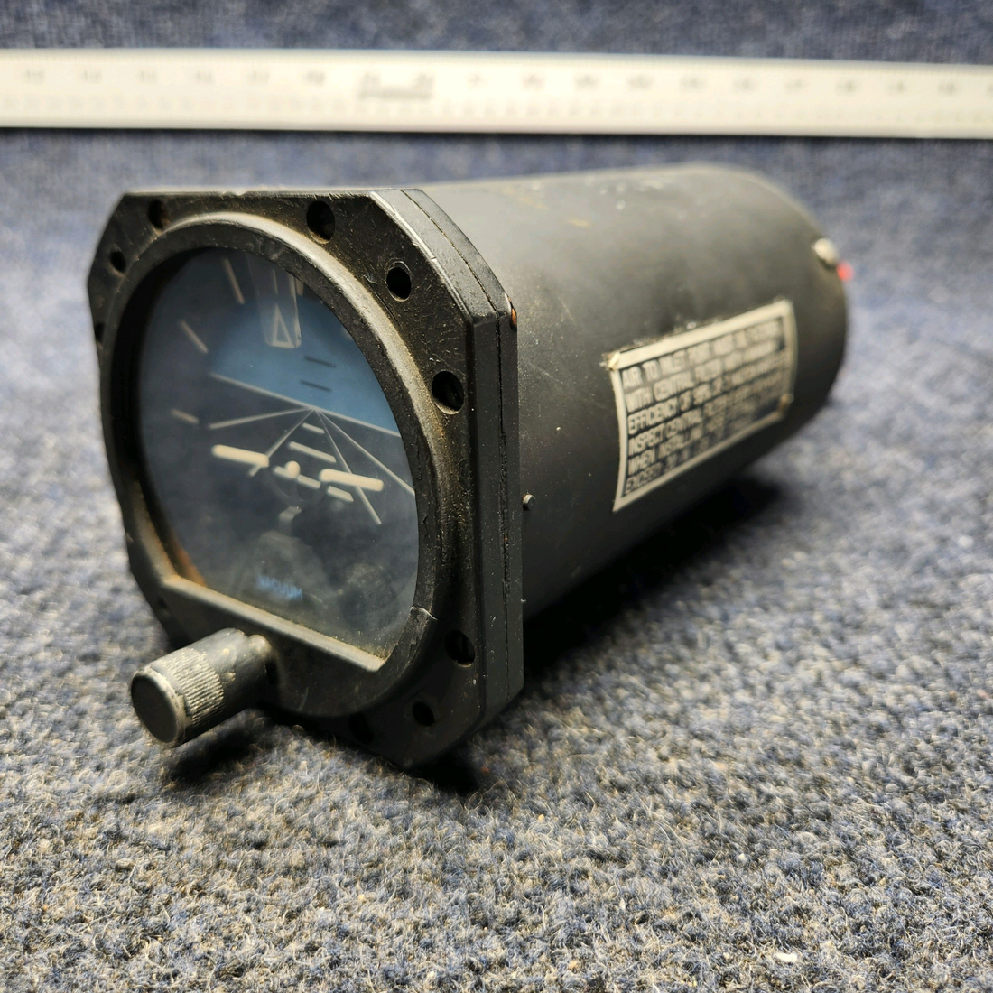 Used aircraft parts for sale, C661076-0101 PIPER PA28-140 CESSNA EDO-AIRE ATTITUDE INDICATOR GYRO