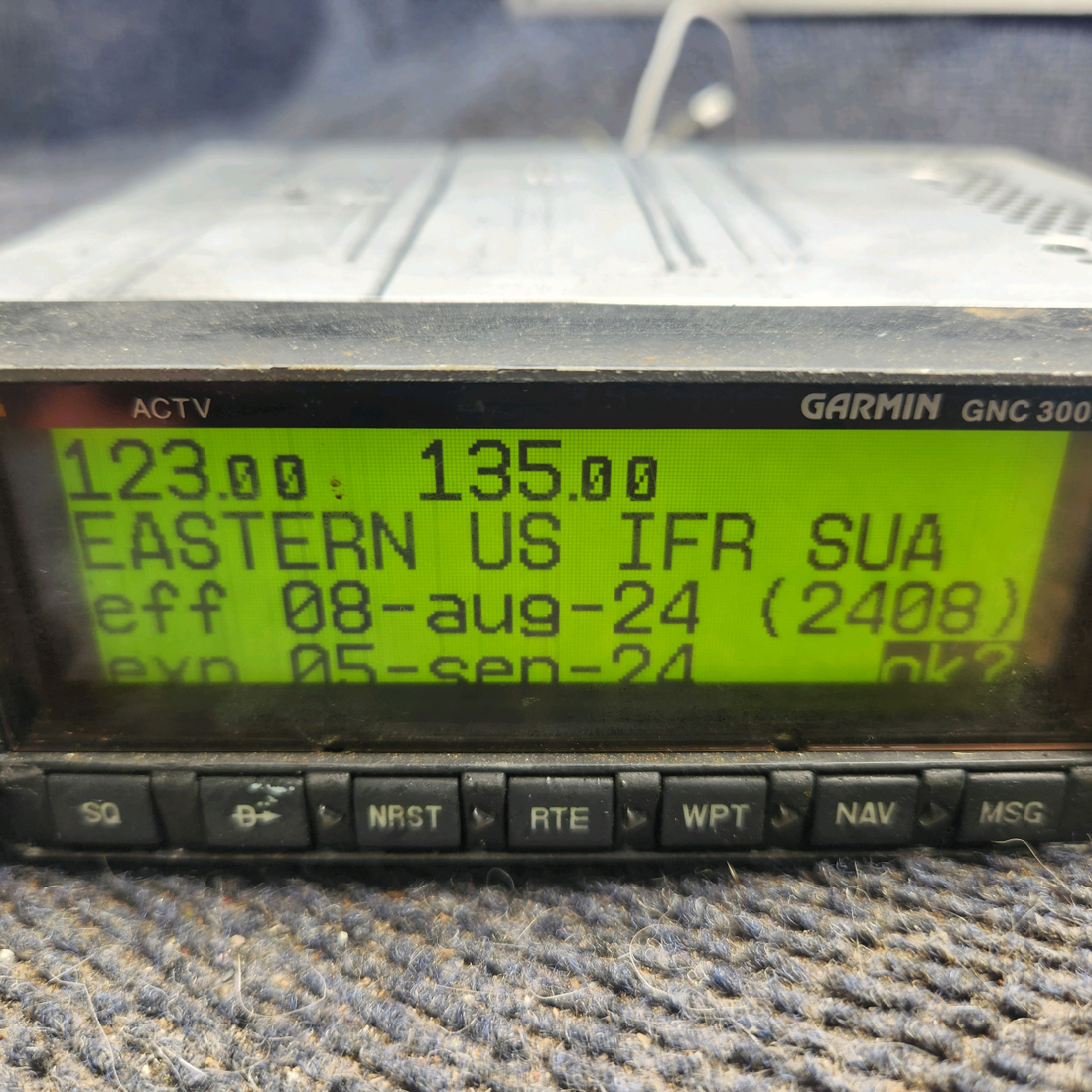 Used aircraft parts for sale, 011-00433-00 Garmin GNC-300XL cessna 172N GPS-Com Radio with Tray (Volts: 14)