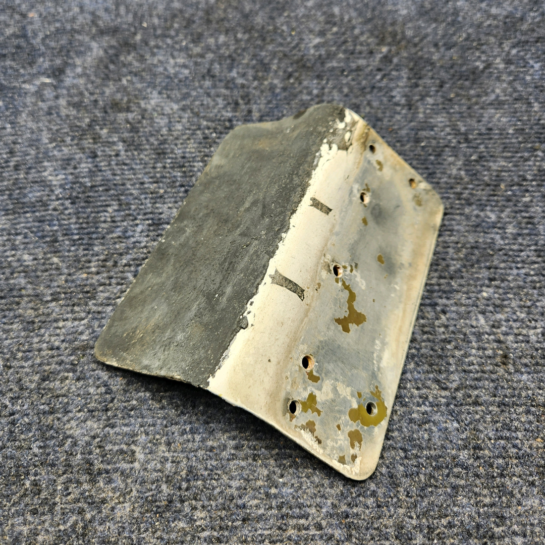 Used aircraft parts for sale, 0513526-4 CESSNA C172RG FUSELAGE REFUELING STEP ASSEMBLY RH