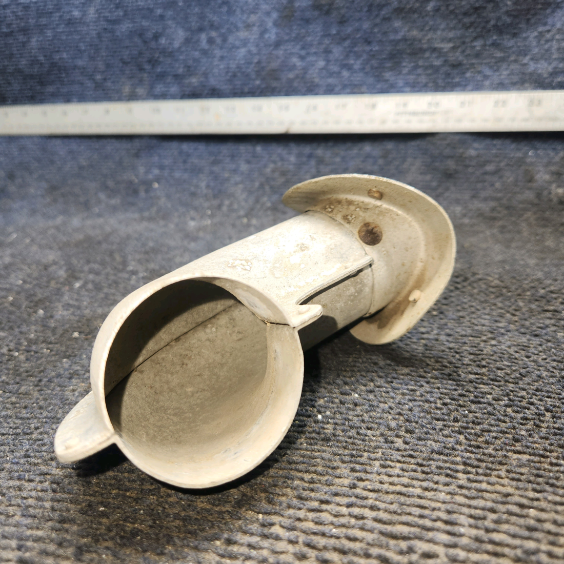 Used aircraft parts for sale, 0413233 cessna 150G Cabin Air Vent Elbow