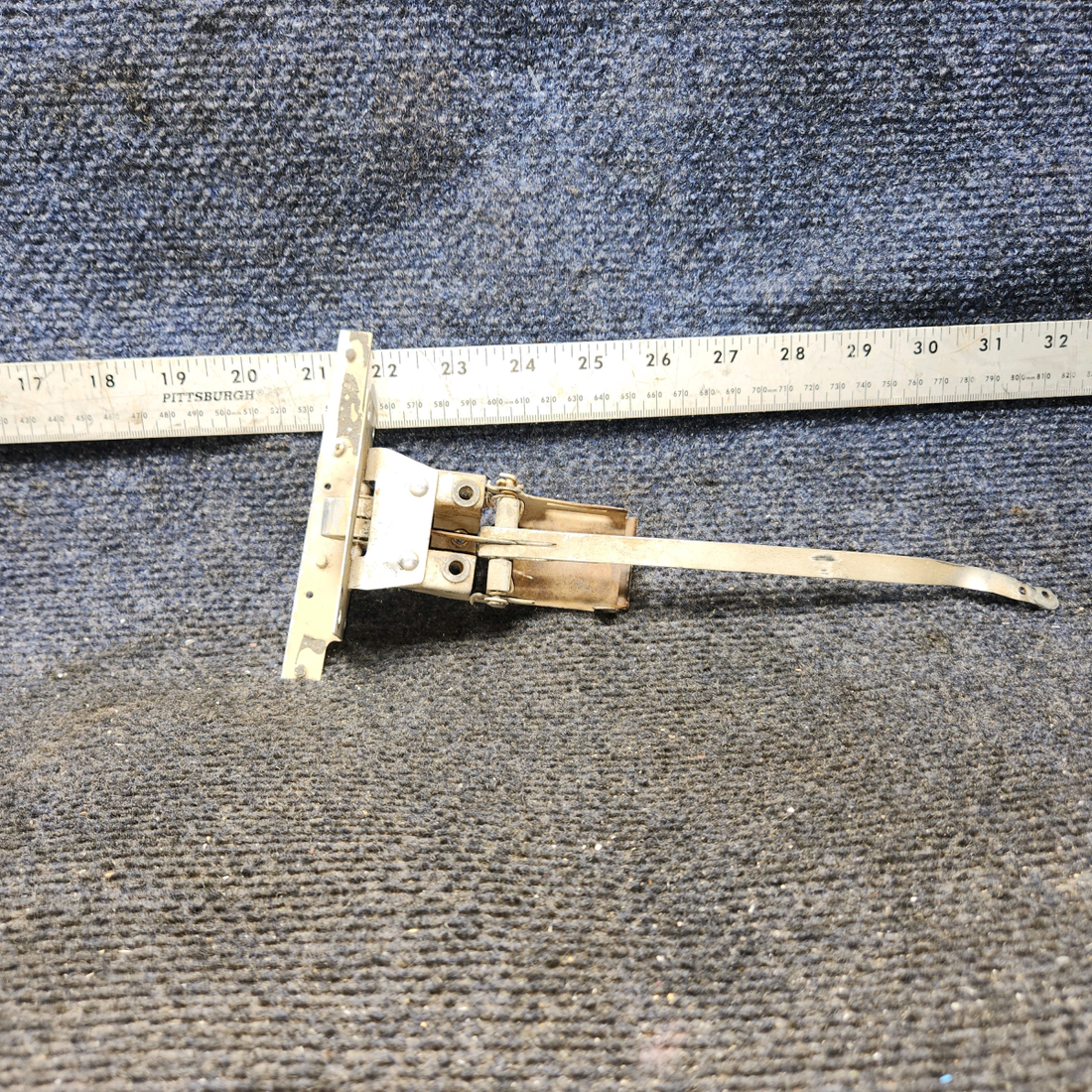Used aircraft parts for sale, 0511112-17 Cessna 172 Cabin Door Latch Assembly "Has Repair"