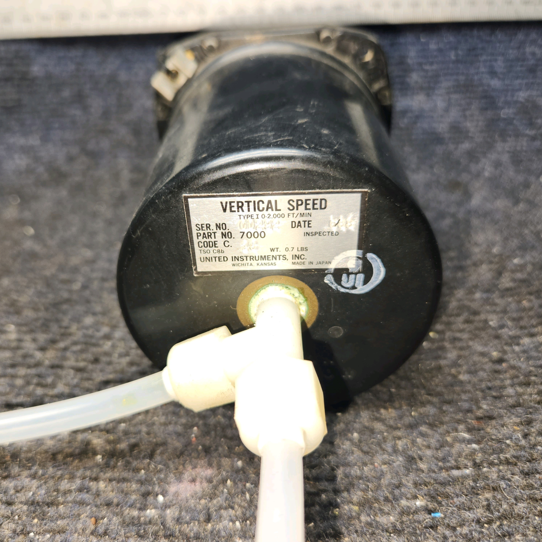 Used aircraft parts for sale, 7000 United Instruments 7000 Cessna 172E Type I Vertical Speed Indicator (Code: C.26)