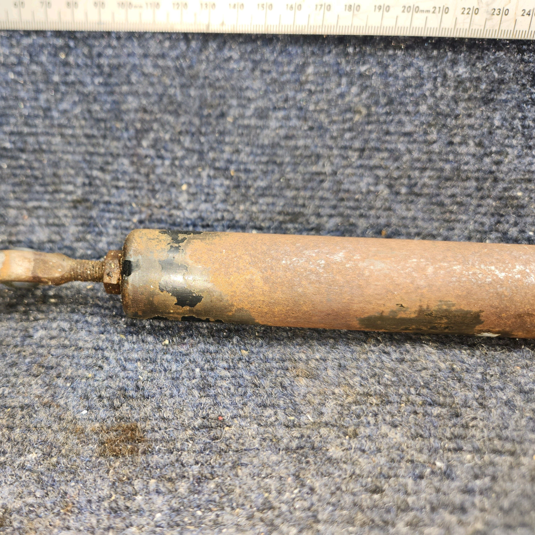 Used aircraft parts for sale, 38151-000 Piper PA32RT-300 Nose Wheel Stering Rod Assembly