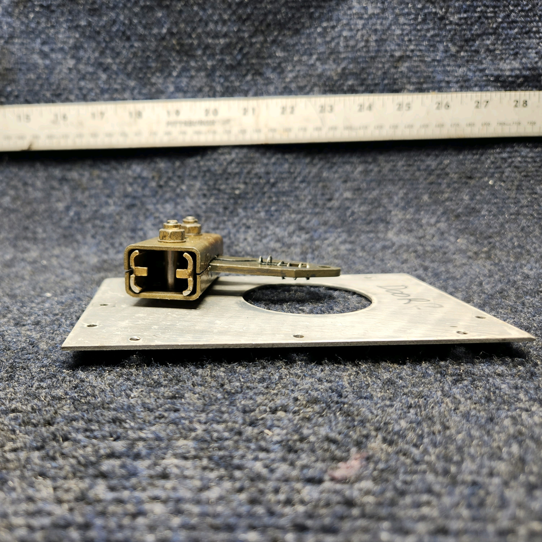 Used aircraft parts for sale, H-910-1 MOONEY M20J LACHT DOOR UPPER WITH PLATE