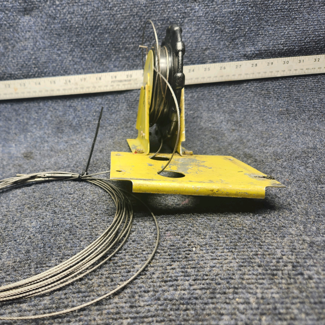 Used aircraft parts for sale, 68414-003 / 65633-000 PIPER PA28-161 Warrior III STABILATOR TRIM WHEEL W/ BRACKETS AND CABLE