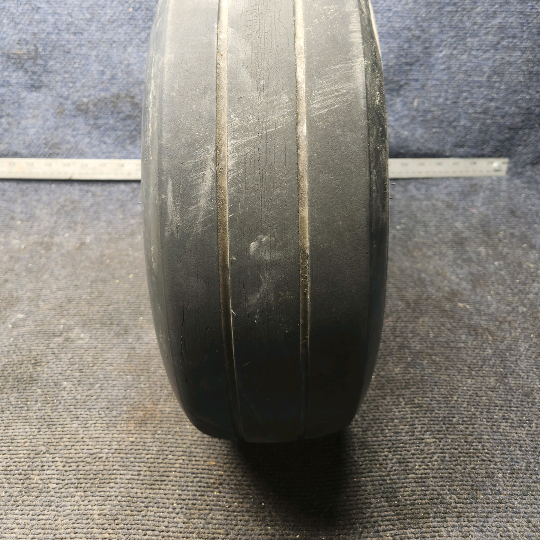 Used aircraft parts for sale, 606C66-8 Goodyear Beechcraft 35-33 Flight Custom III Tire