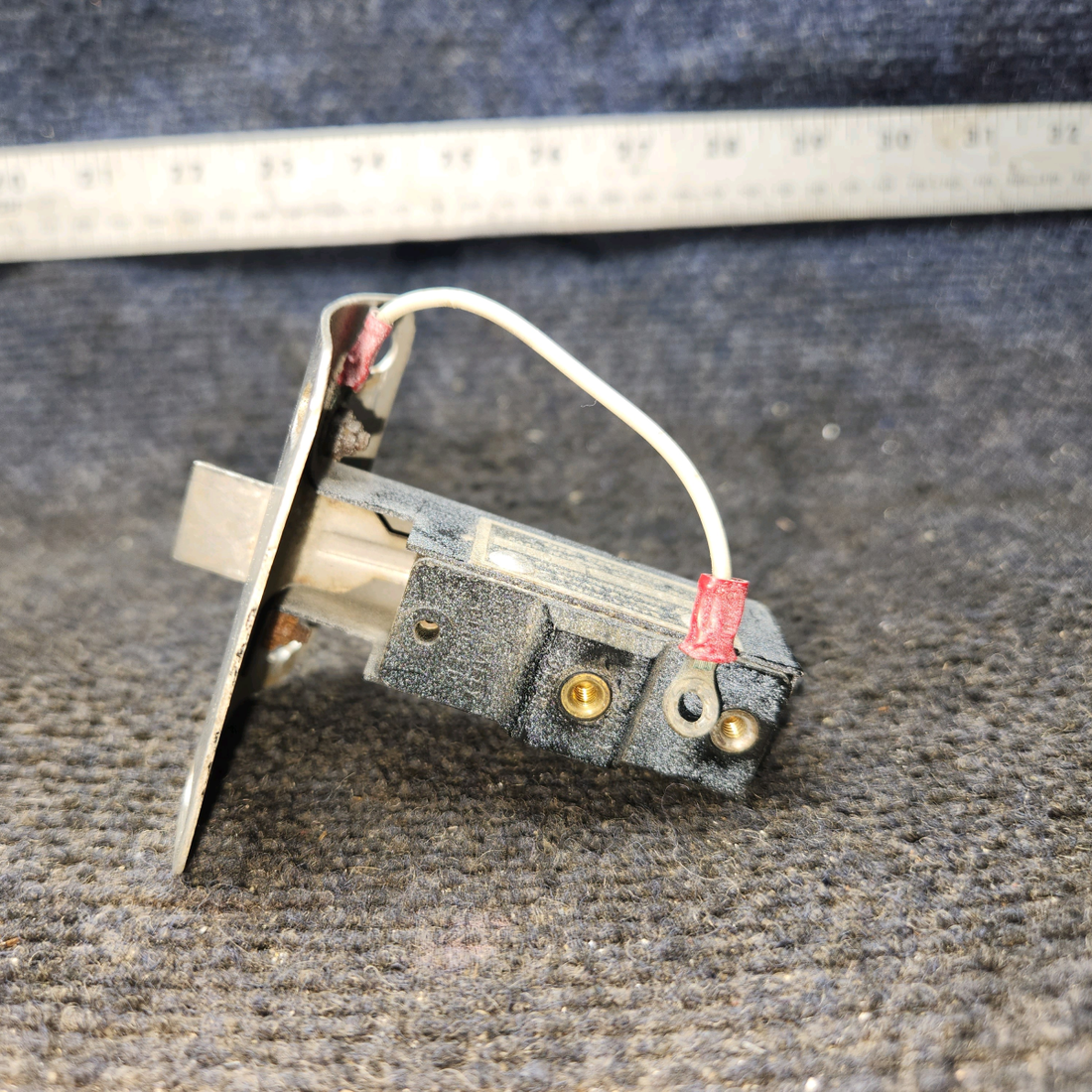 Used aircraft parts for sale, C-52207-4 Safe Flight Instruments 150 Cessna C175 Lift Detector