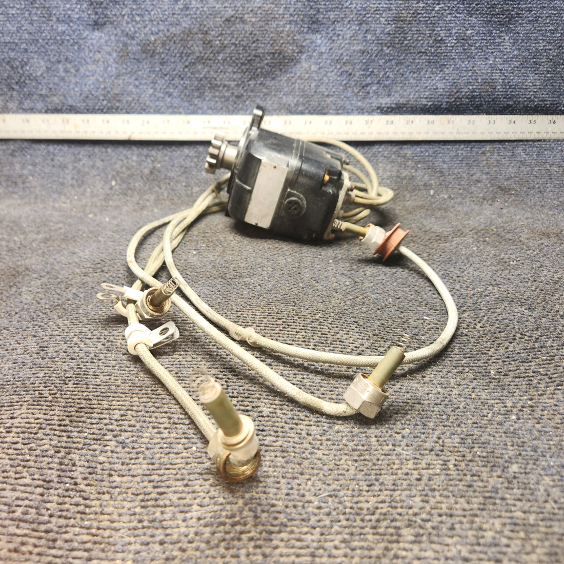 Used aircraft parts for sale, 10-51360-29 Bendix Piper PA-28-140 Magneto