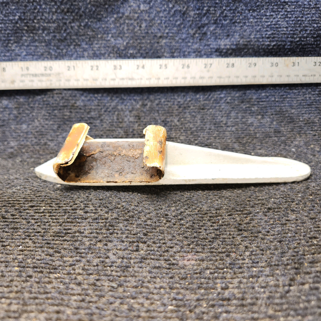 Used aircraft parts for sale, 0541155-1, 0541154-1 Cessna 172F Main Gear Entrance Bracket w/ Step - RH