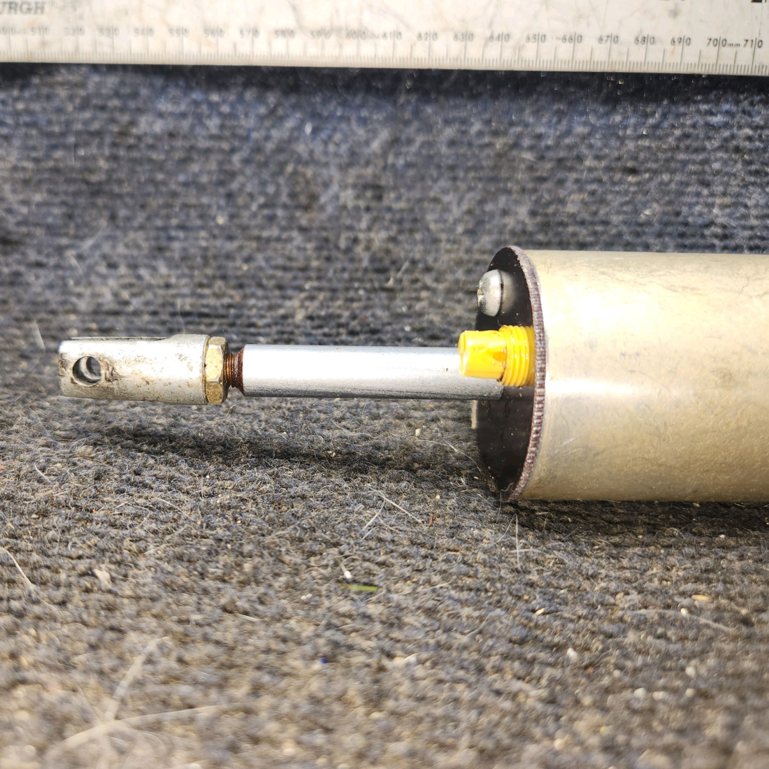 Used aircraft parts for sale, 0541138-22 cessna 172N Brake Master Cylinder
