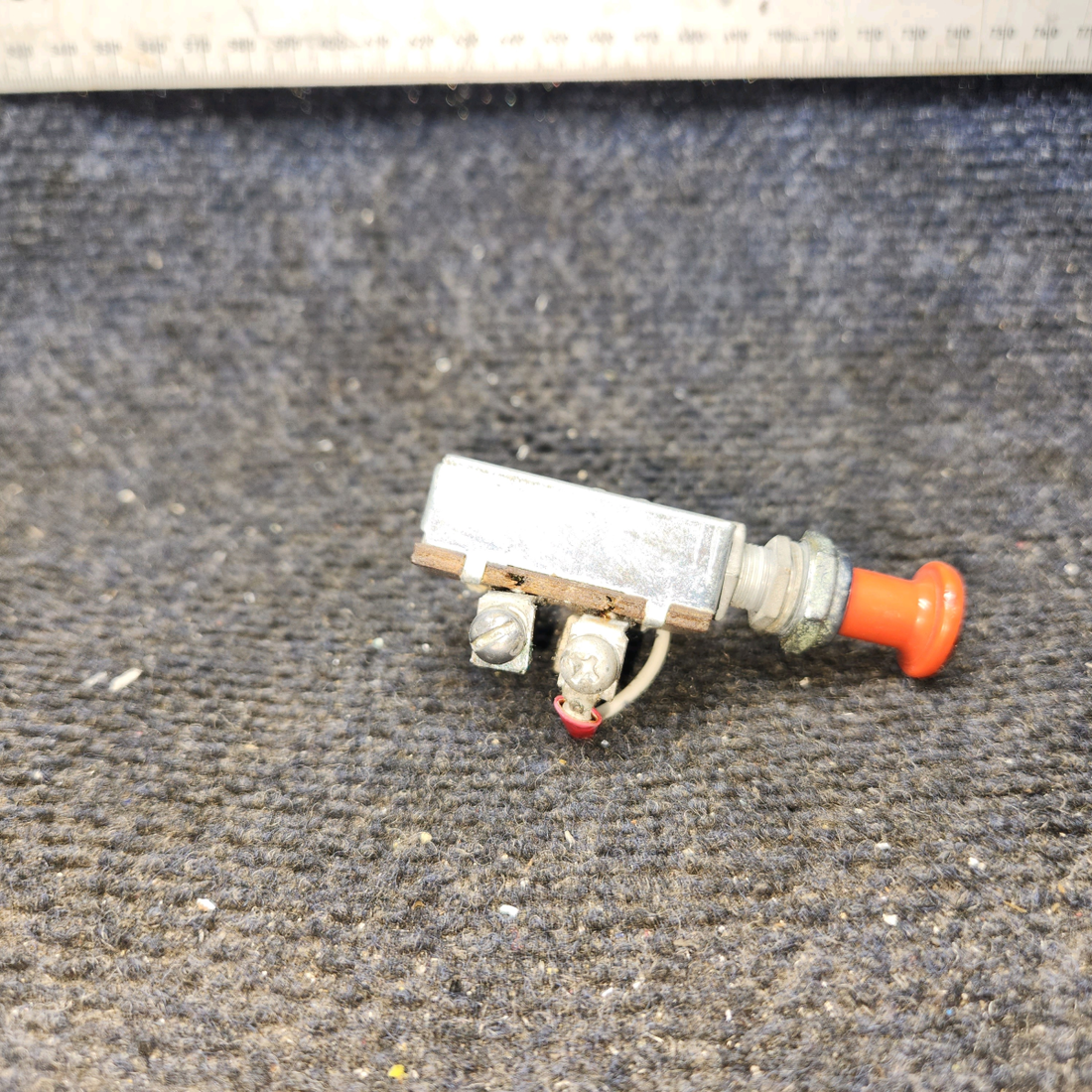 Used aircraft parts for sale, 0713026-5 Cessna 172E Master Switch