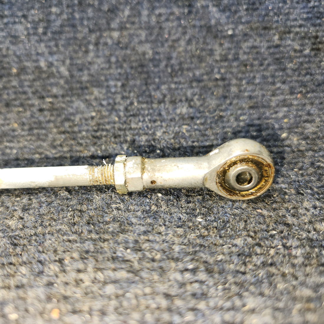 Used aircraft parts for sale, 0523218-2 Cessna 172E Aileron Push Pull Rod Assembly