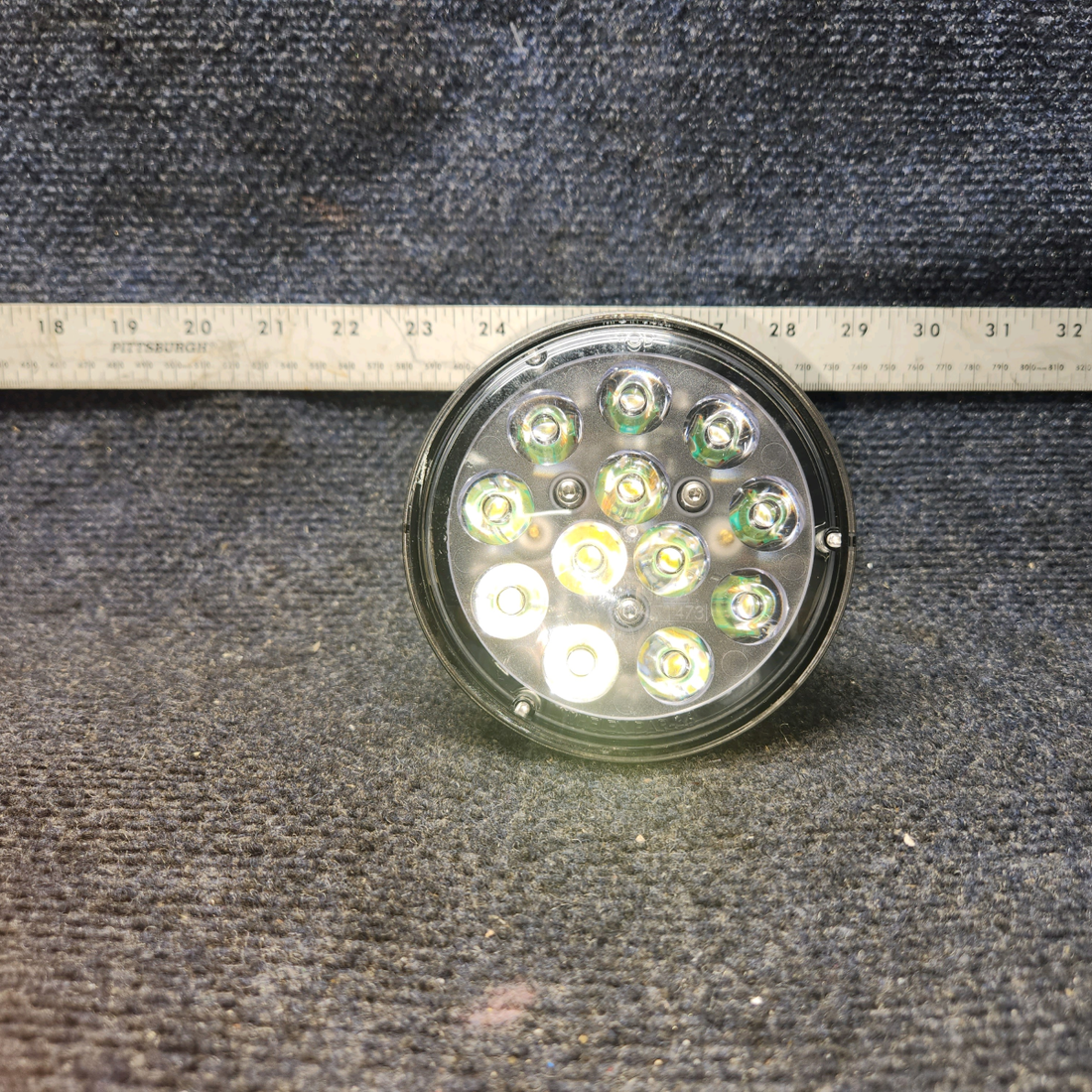 Used aircraft parts for sale, 01-0771424-20 WHELEN PLED2L BEECHCRAFT 95-55B Landing Light  - LED  28V