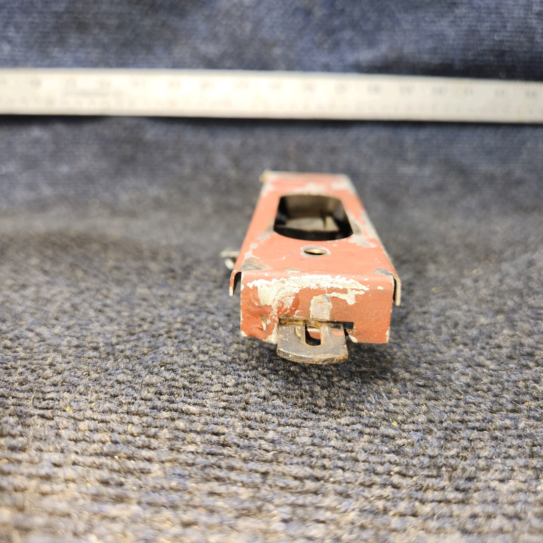 Used aircraft parts for sale, 68188-000 PIPER PA28-140 Cabin Door Latch Assembly