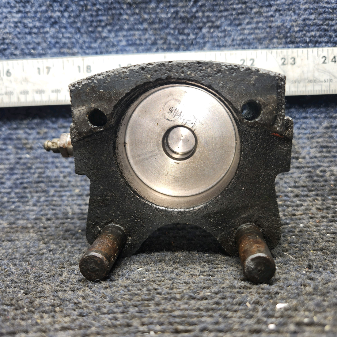 Used aircraft parts for sale, C163030-0103 Cleveland cessna 150G Brake Caliper Assembly