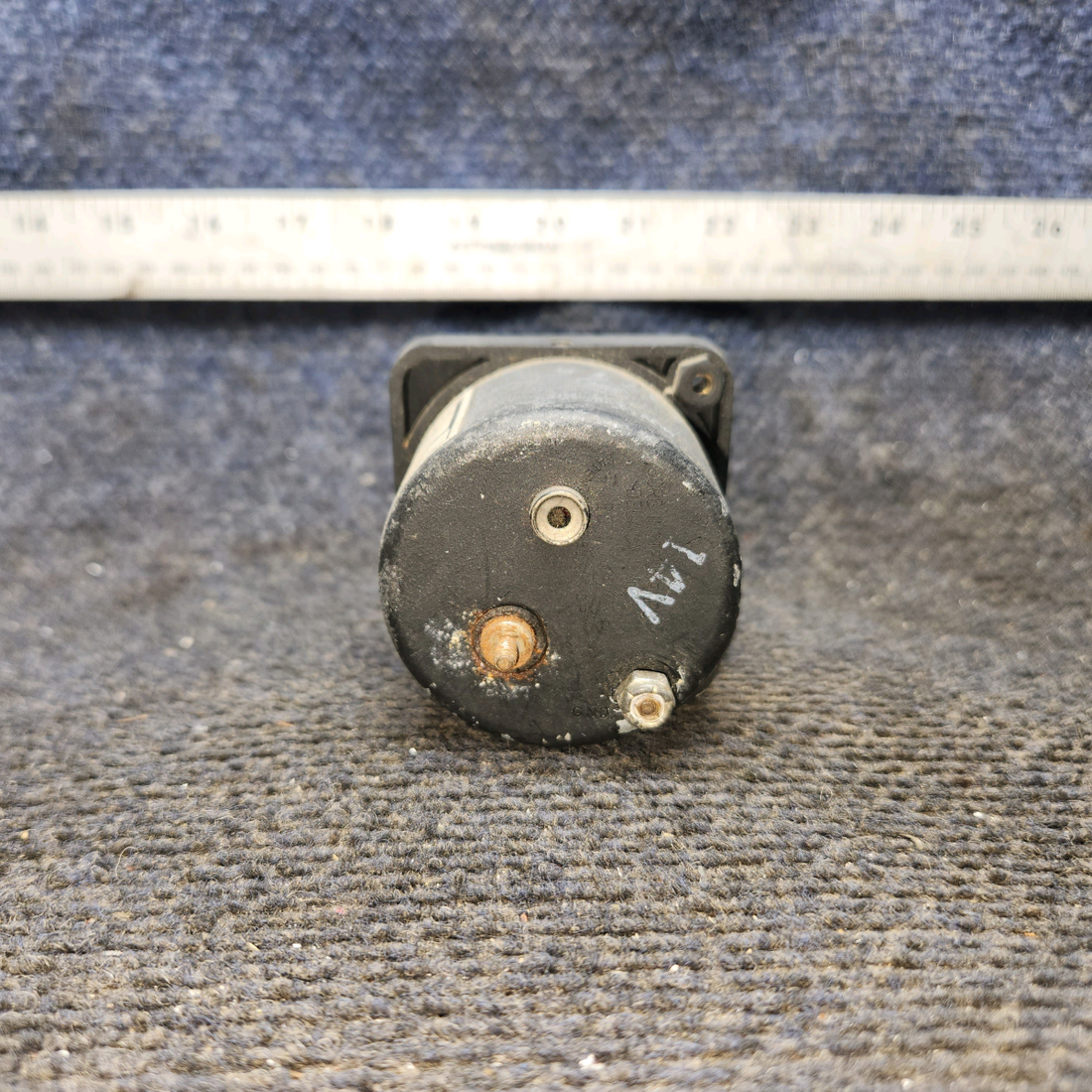 Used aircraft parts for sale, C664508-0102 cessna 150G Electric Clock – 14V