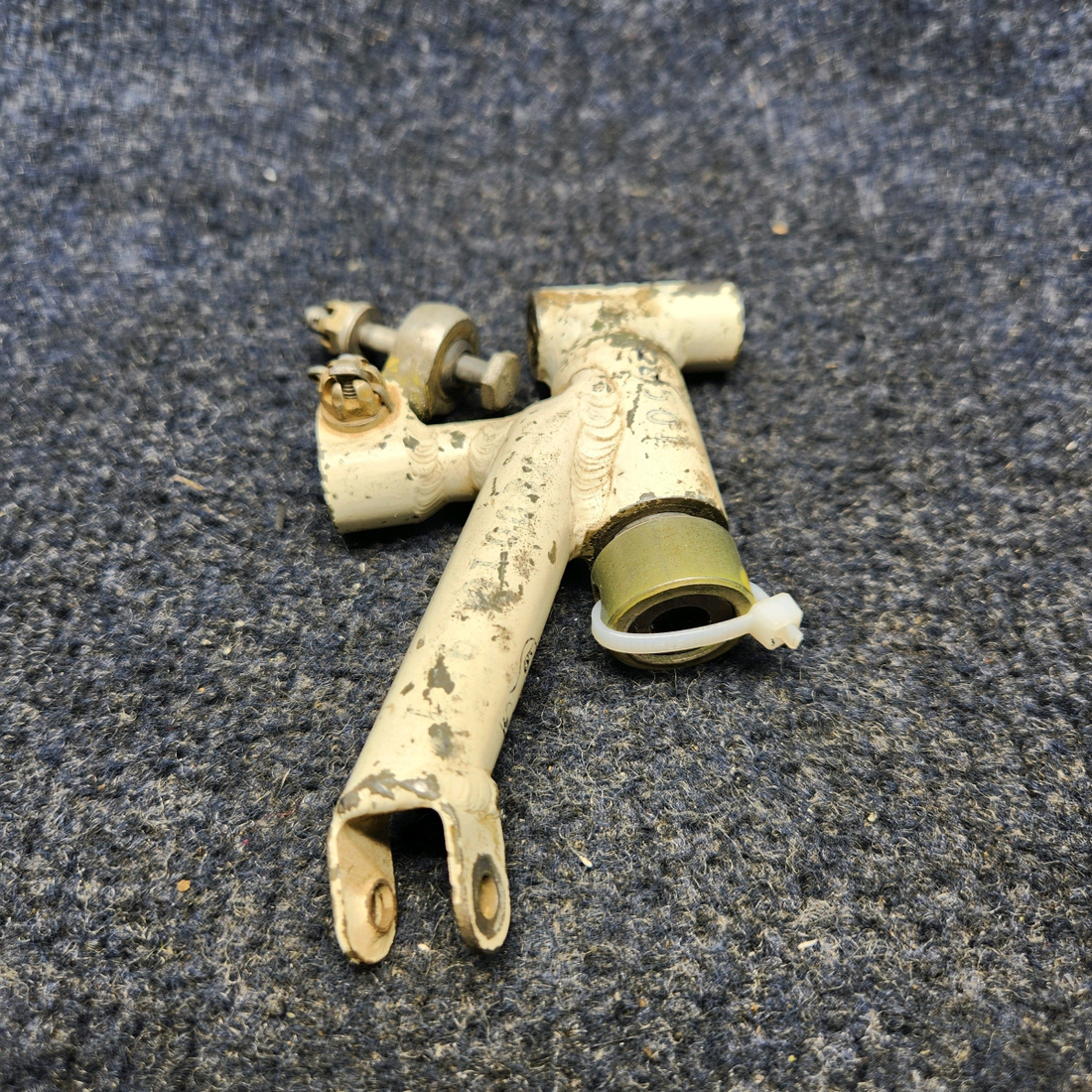 Used aircraft parts for sale, 720012-501 Mooney Texas Several NOSE GEAR STEERING HORN ASSEMBLY