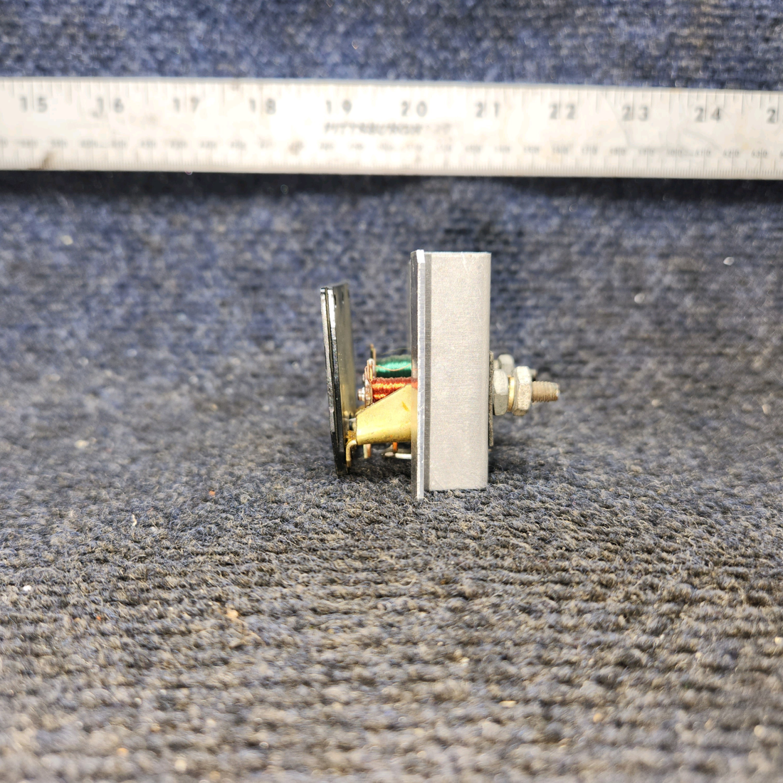 Used aircraft parts for sale, 1514243 Beechcraft N35, 34-D33 Oil Temp Indicator (12V)