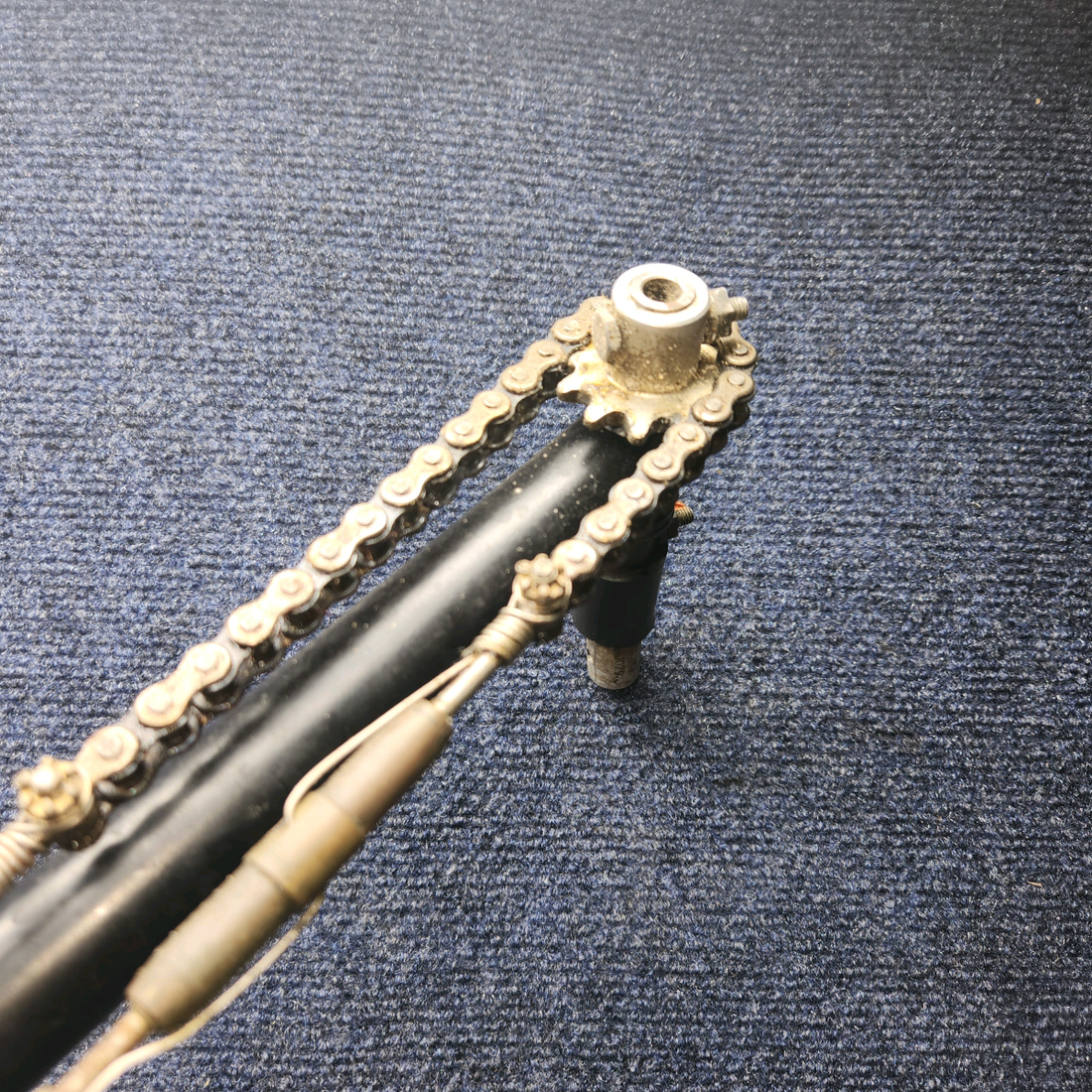 Used aircraft parts for sale, 0413368-1 cessna 150G Control “Y” Yoke Weld Assy with Chains and Gears