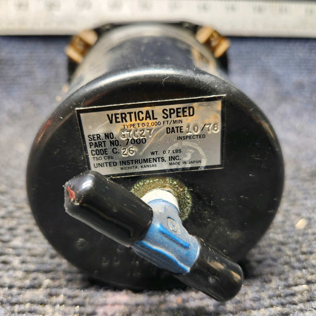 Used aircraft parts for sale, 7000 United Instruments Piper PA28-161 Vertical Speed Indicator - Code: C.26