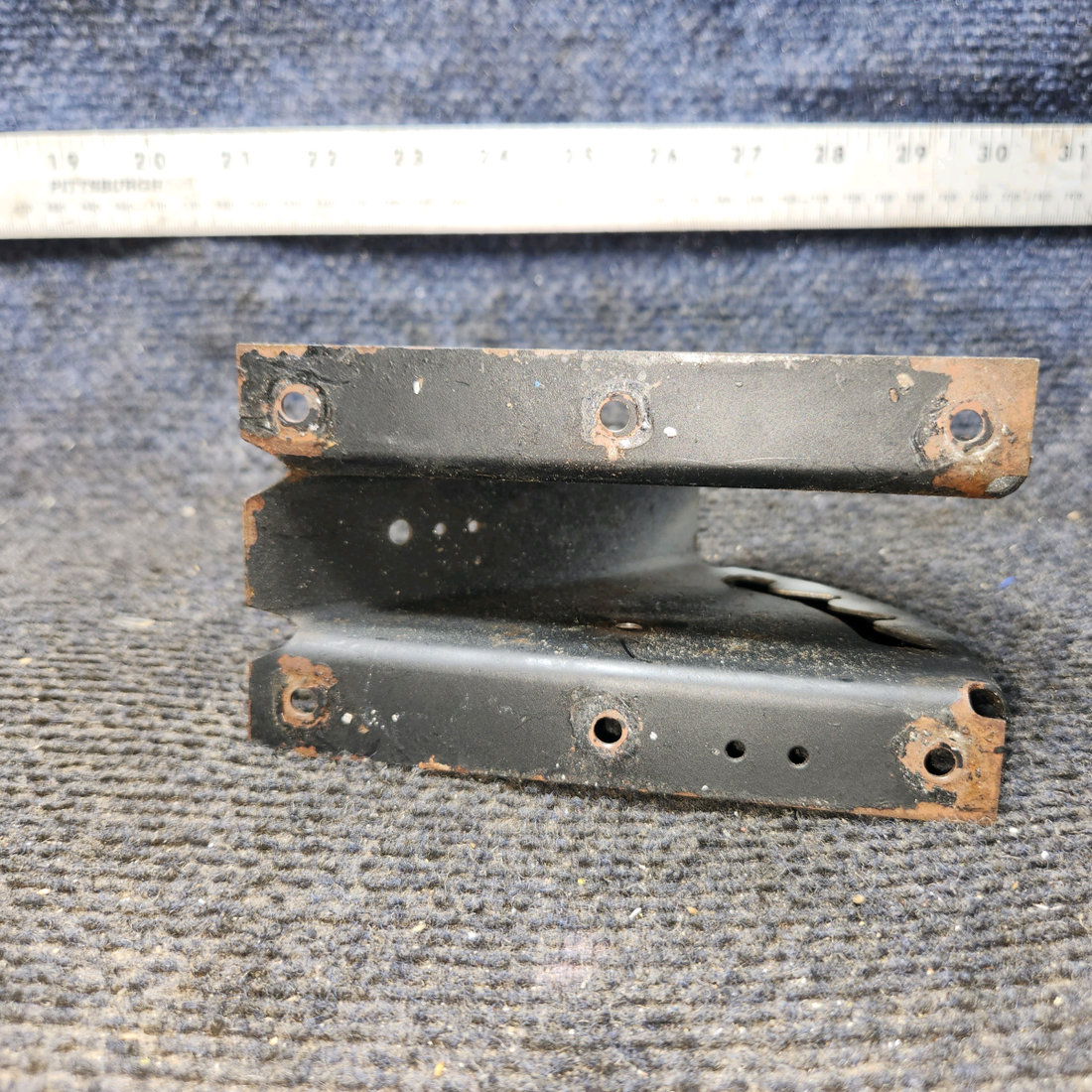 Used aircraft parts for sale, 62738-000 Piper PA-28-140 Flap Handle Notch Bracket
