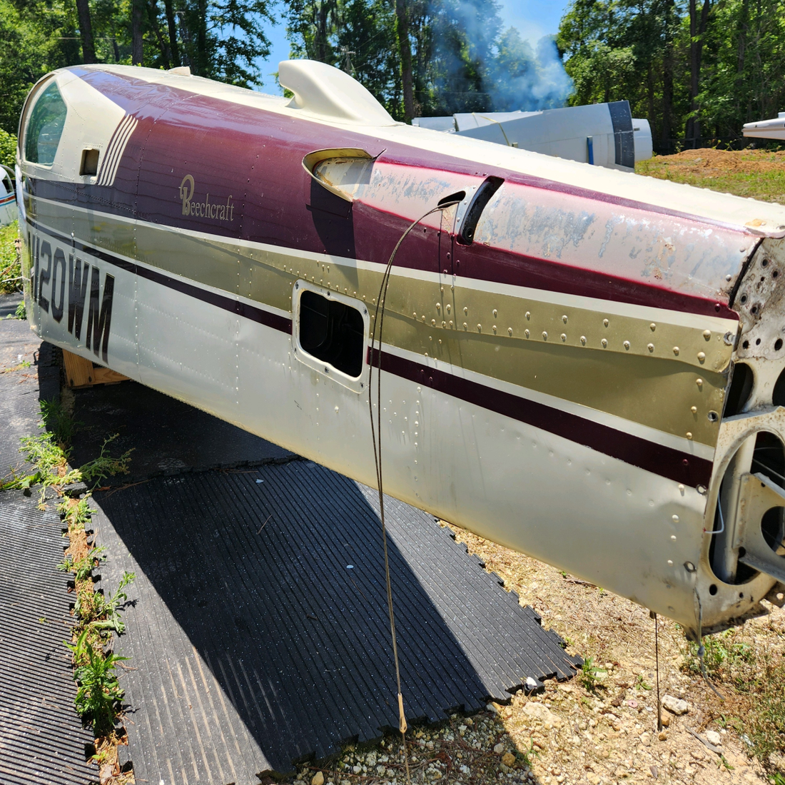 Used aircraft parts for sale, BONANZA F35 S/N D4260 BEECHCRAFT F35 FUSELAGE BELY LANDING- -OR IS SOLD IN PARTS.