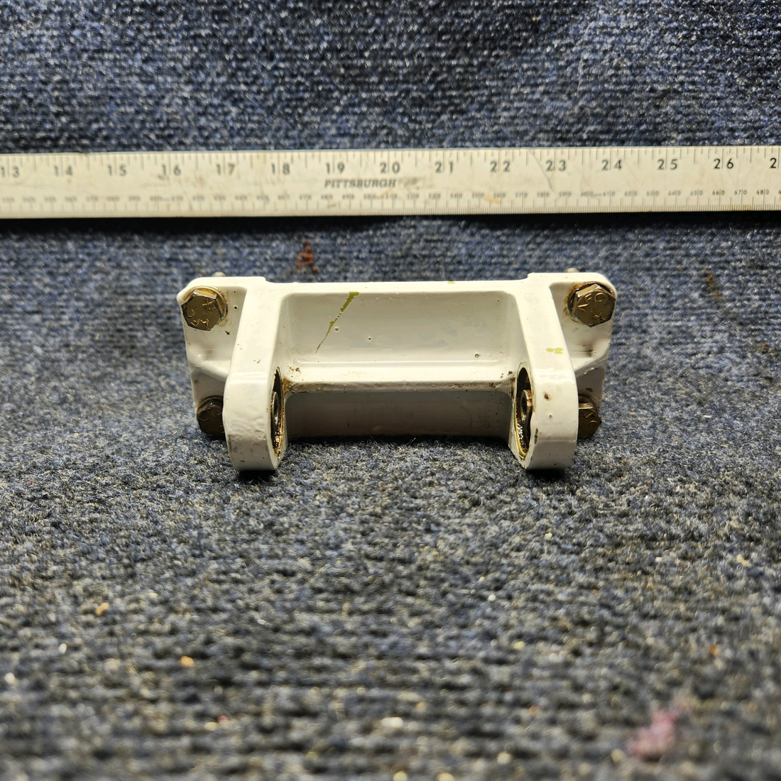 Used aircraft parts for sale, 45-524042-9 Beechcraft F33A HINGE ELEVATOR CENTER