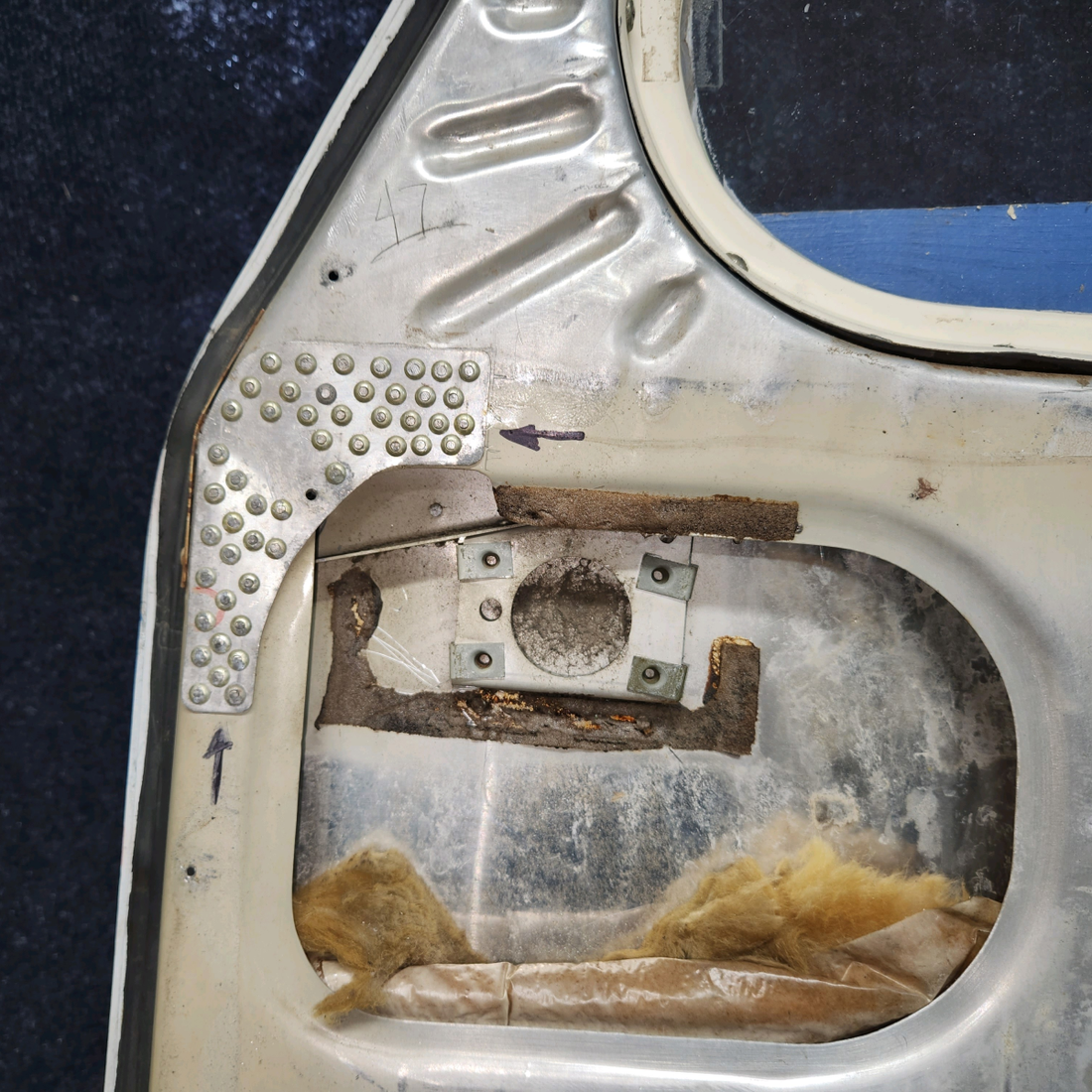 Used aircraft parts for sale, 79545-000 Piper PA28-140 Cabin Door Assy - No Hinges