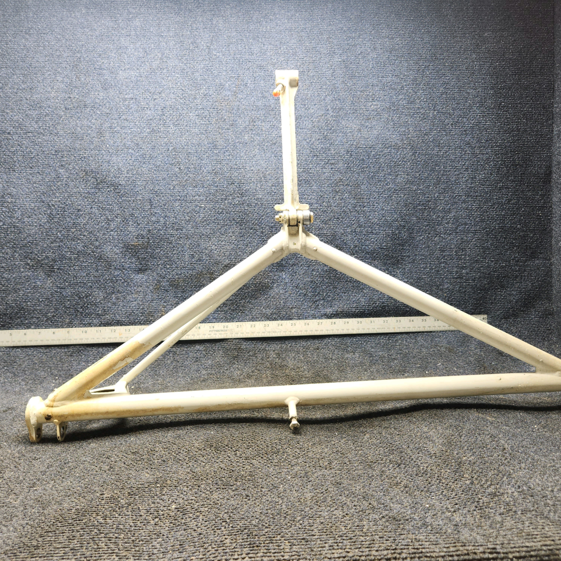 Used aircraft parts for sale, 35-815155-610 BEECHCRAFT 95-55B Main Gear Retract Brace Assy - LH